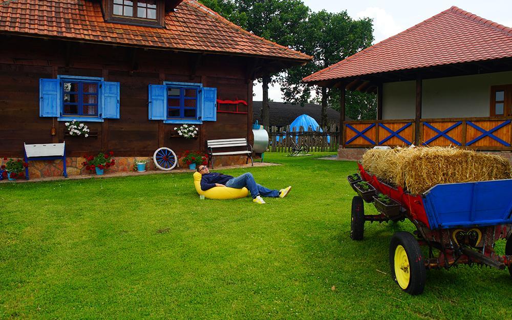 Etno Selo Rajski Konaci Leusici Exterior foto